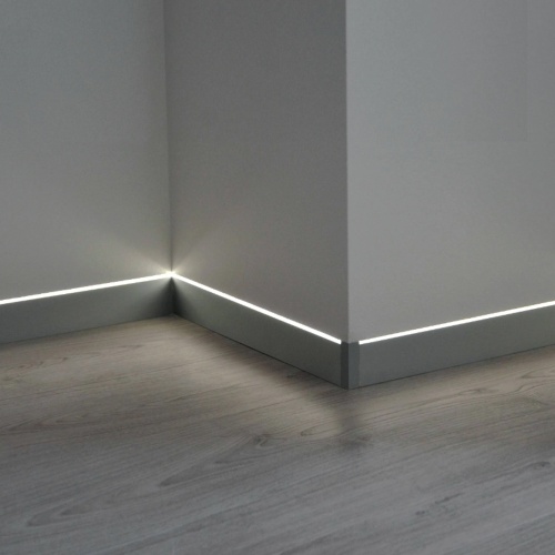 Фото Плинтус скрытого монтажа Metal Line 88/I6L/A 78559 (вставка для LED подсветки) 60 мм x 15 мм х 2000 мм Profilpas